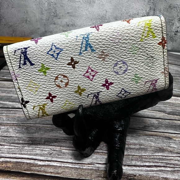 LOUIS VUITTON Monogram multicolor White Multi Color logos Key Case 4​​​ - Picture 2 of 11